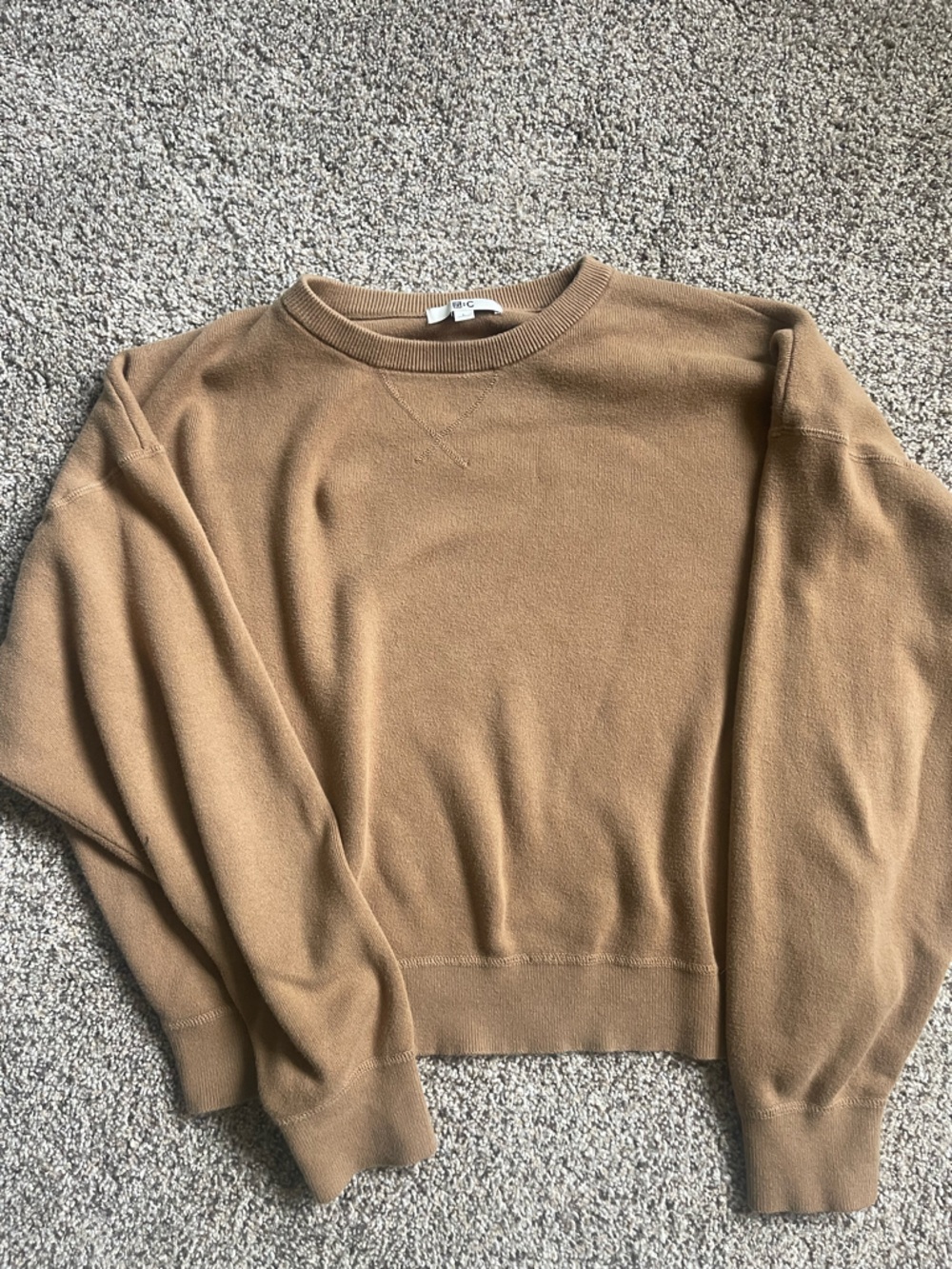 Uniqlo Woman’s Crewneck Sweater in Camel Brown